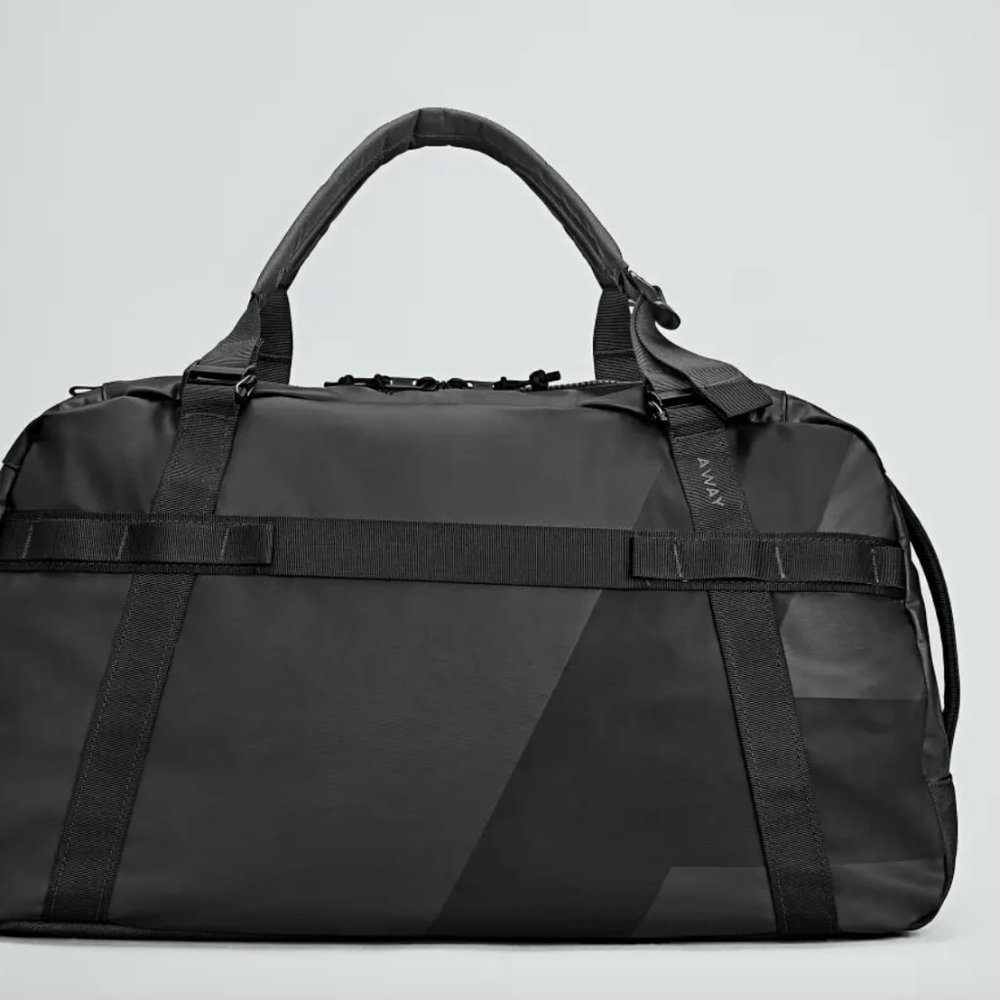 AWAY luggage F.A.R Duffle 55L